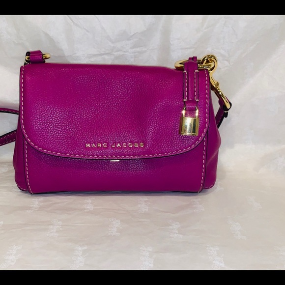 Marc Jacobs Handbags - Marc Jacobs Boho Grind excellent condition. Purple